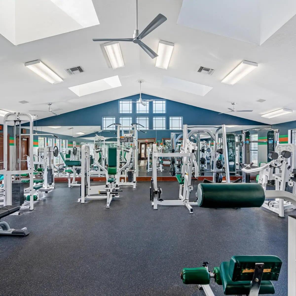 Вилла 4Bd 2 Mi To Usf Free Pool + 24 Hour Gym Тампа Экстерьер фото
